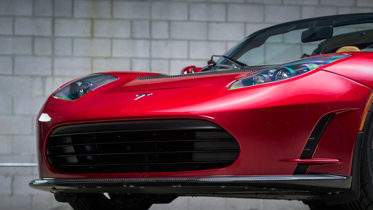 2011 Tesla Roadster - Image 30 of 31