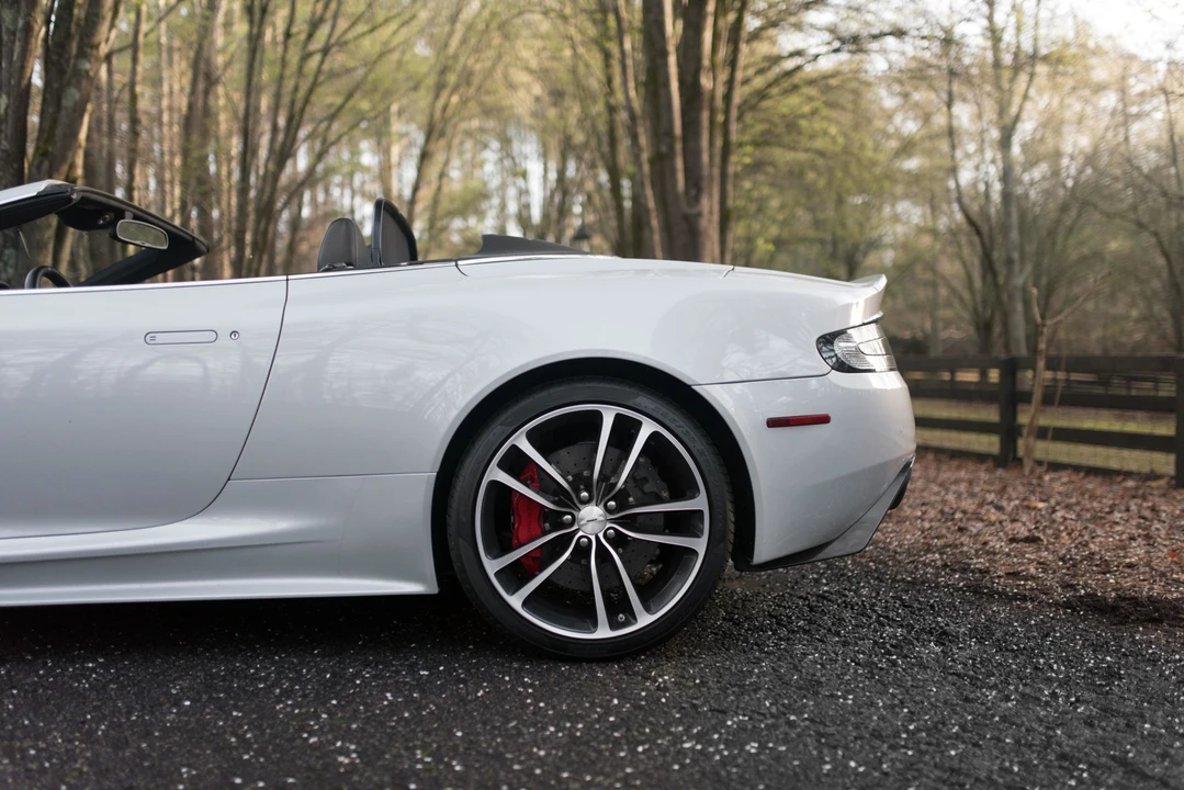2012 Aston Martin DBS (2008-2012) - Image 19 of 31