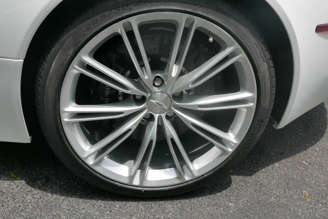 2012 Aston Martin Virage (2011-2012) - Image 17 of 31