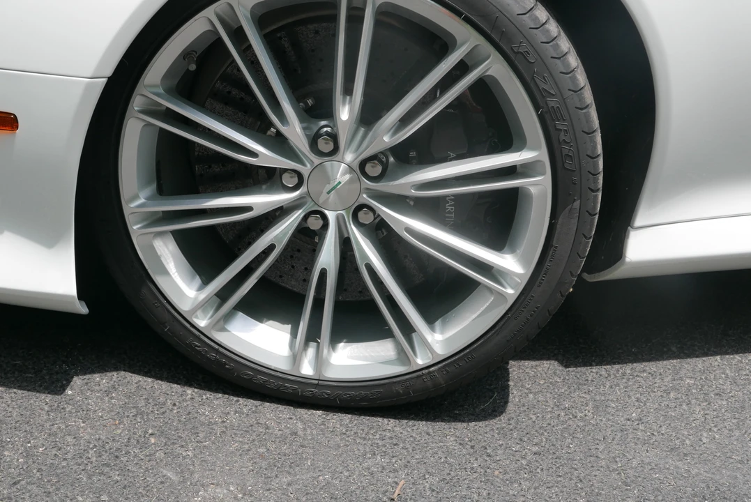 2012 Aston Martin Virage (2011-2012) - Image 18 of 31