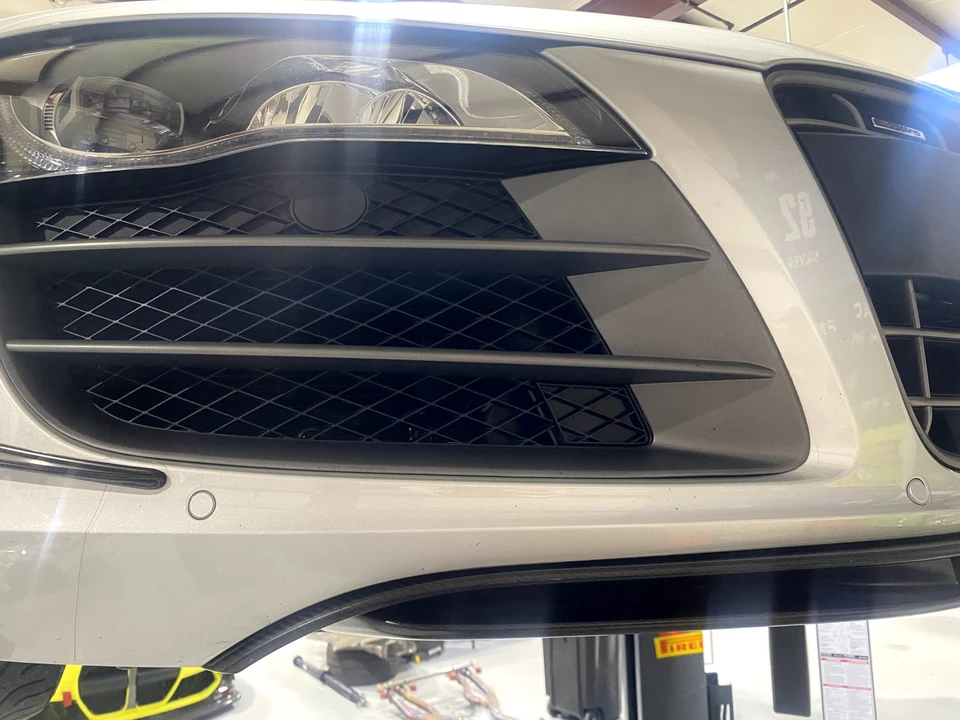 2012 Audi 42 R8 - Image 26 of 31
