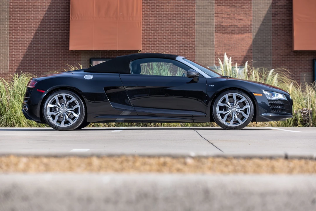 2012 Audi 42 R8 - Image 16 of 31