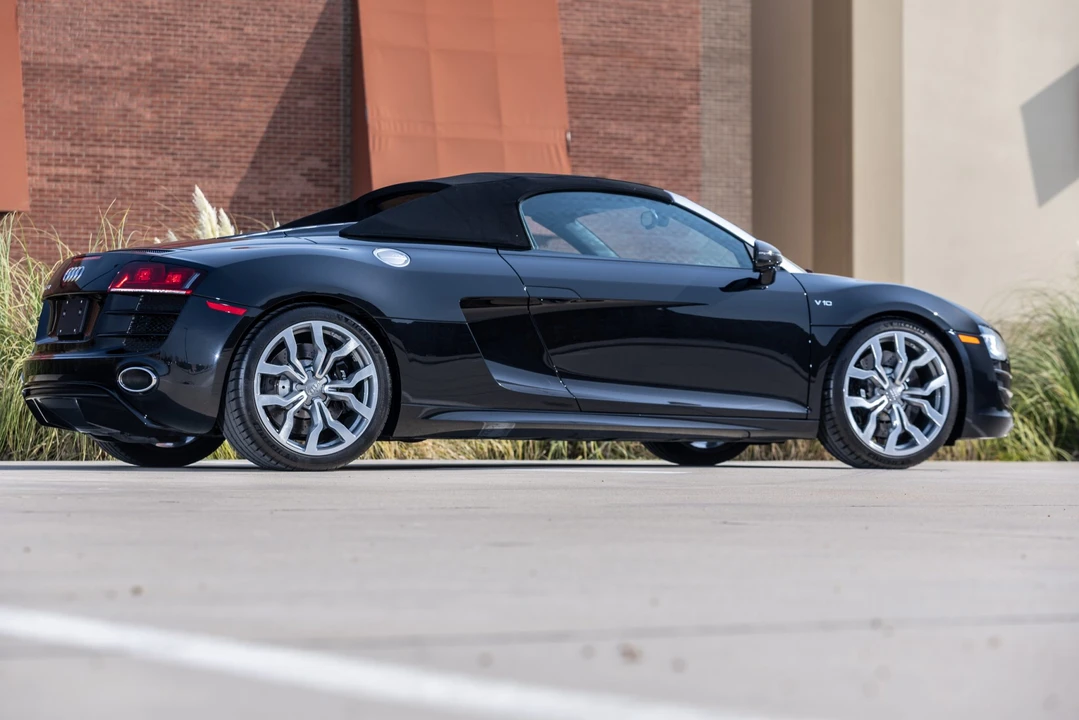 2012 Audi 42 R8 - Image 17 of 31