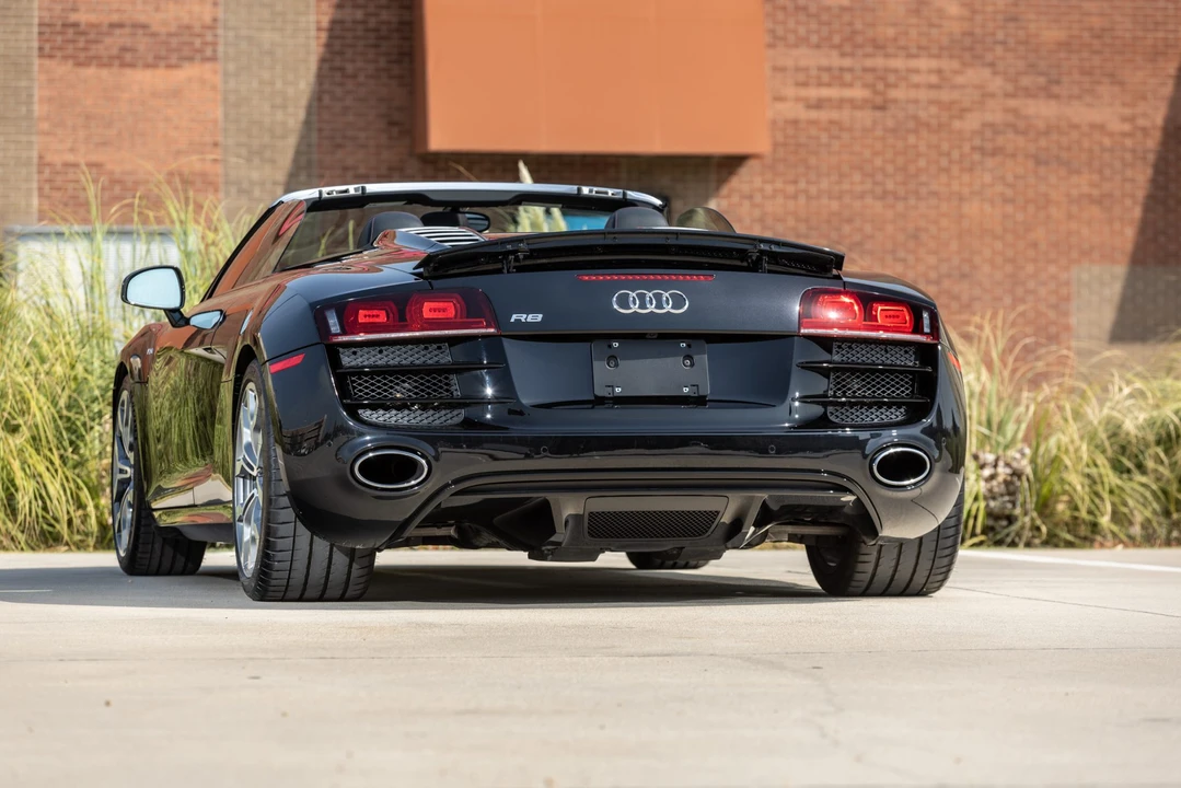 2012 Audi 42 R8 - Image 7 of 31