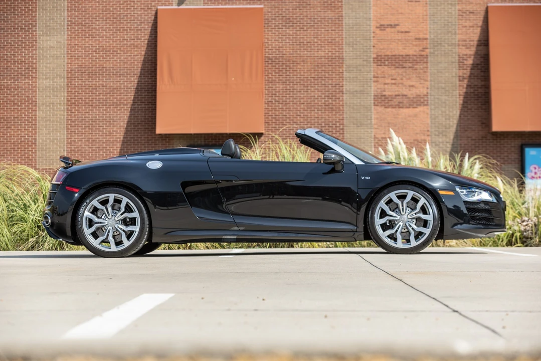 2012 Audi 42 R8 - Image 4 of 31