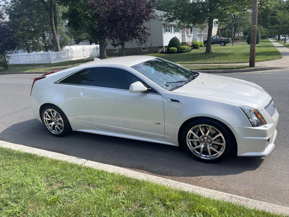 2012 Cadillac CTS-V 2nd Gen - Image 25 of 31