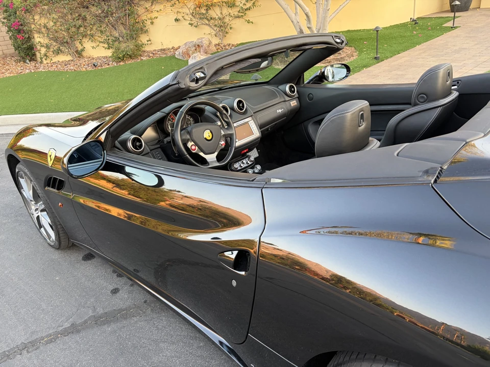 2012 Ferrari California - Image 15 of 31