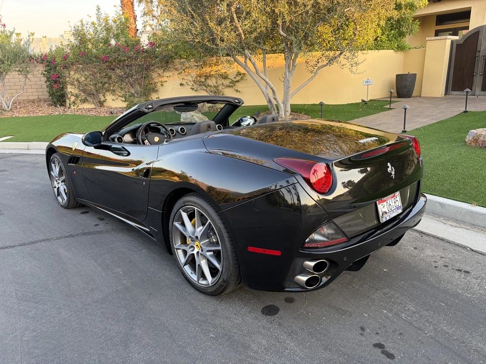 2012 Ferrari California - Image 5 of 31