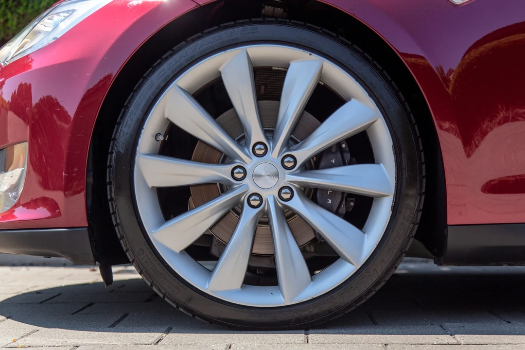 2012 Tesla Model S - Image 24 of 31