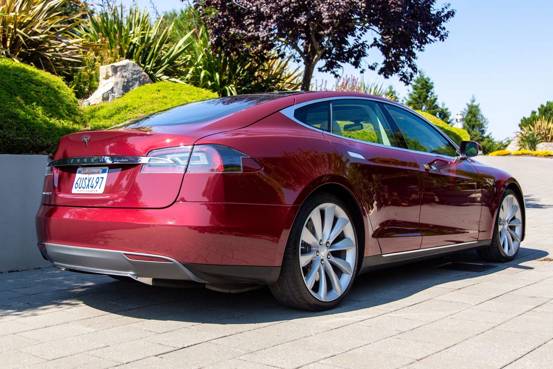 2012 Tesla Model S - Image 5 of 31