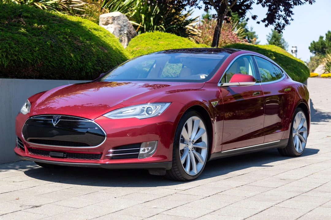 2012 Tesla Model S - Image 1 of 31