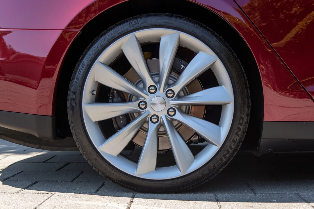2012 Tesla Model S - Image 26 of 31