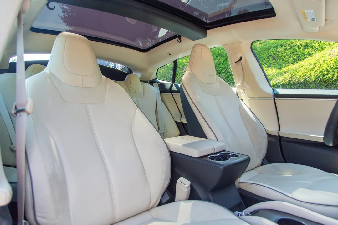 2012 Tesla Model S - Image 29 of 31