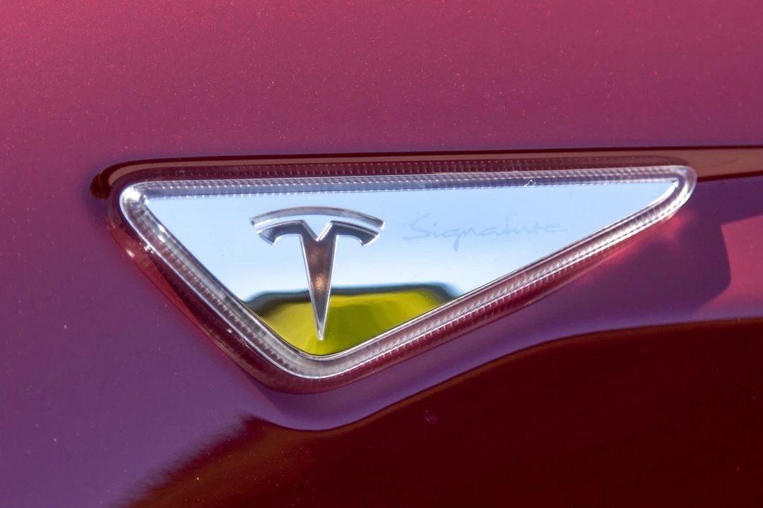 2012 Tesla Model S - Image 20 of 31