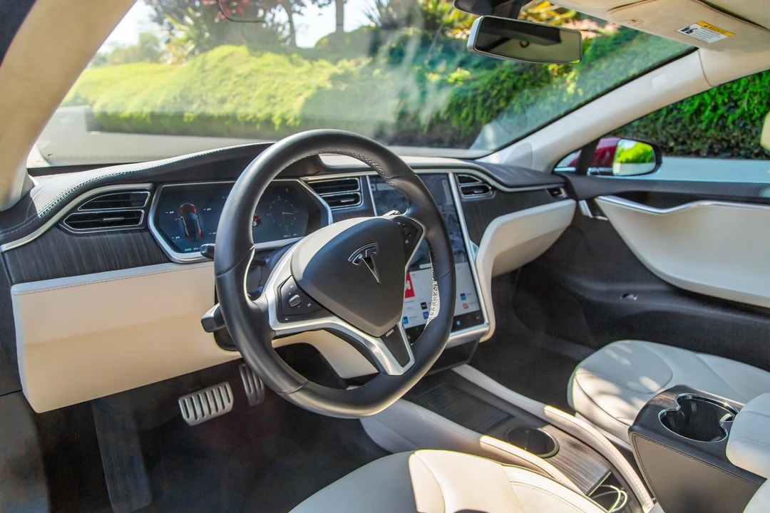 2012 Tesla Model S - Image 30 of 31