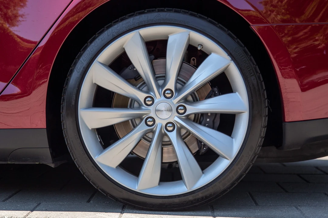 2012 Tesla Model S - Image 25 of 31