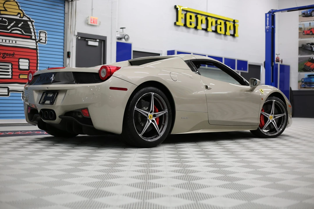 2013 Ferrari 458 Spider - Image 8 of 31