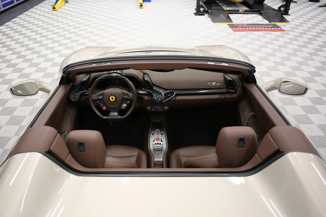 2013 Ferrari 458 Spider - Image 24 of 31
