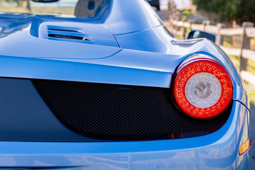 2013 Ferrari 458 Spider - Image 25 of 31