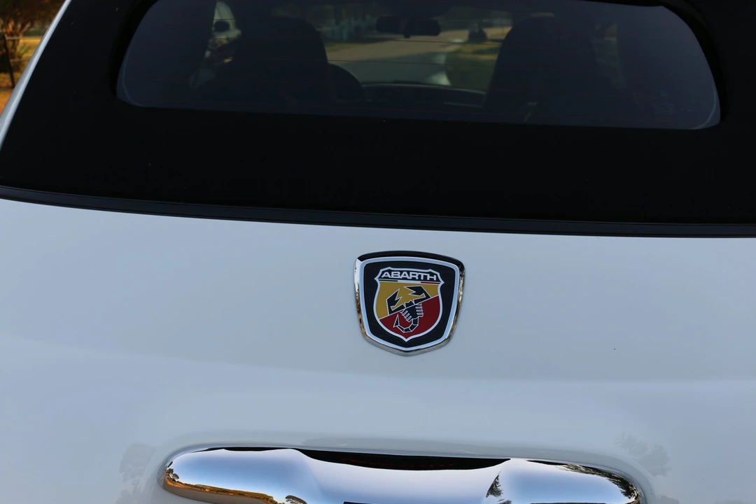 2013 Fiat Abarth 500 - Image 28 of 31