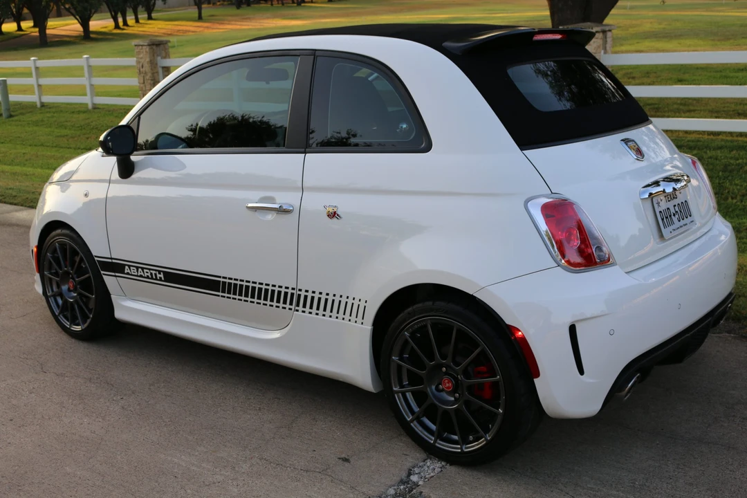 2013 Fiat Abarth 500 - Image 8 of 31