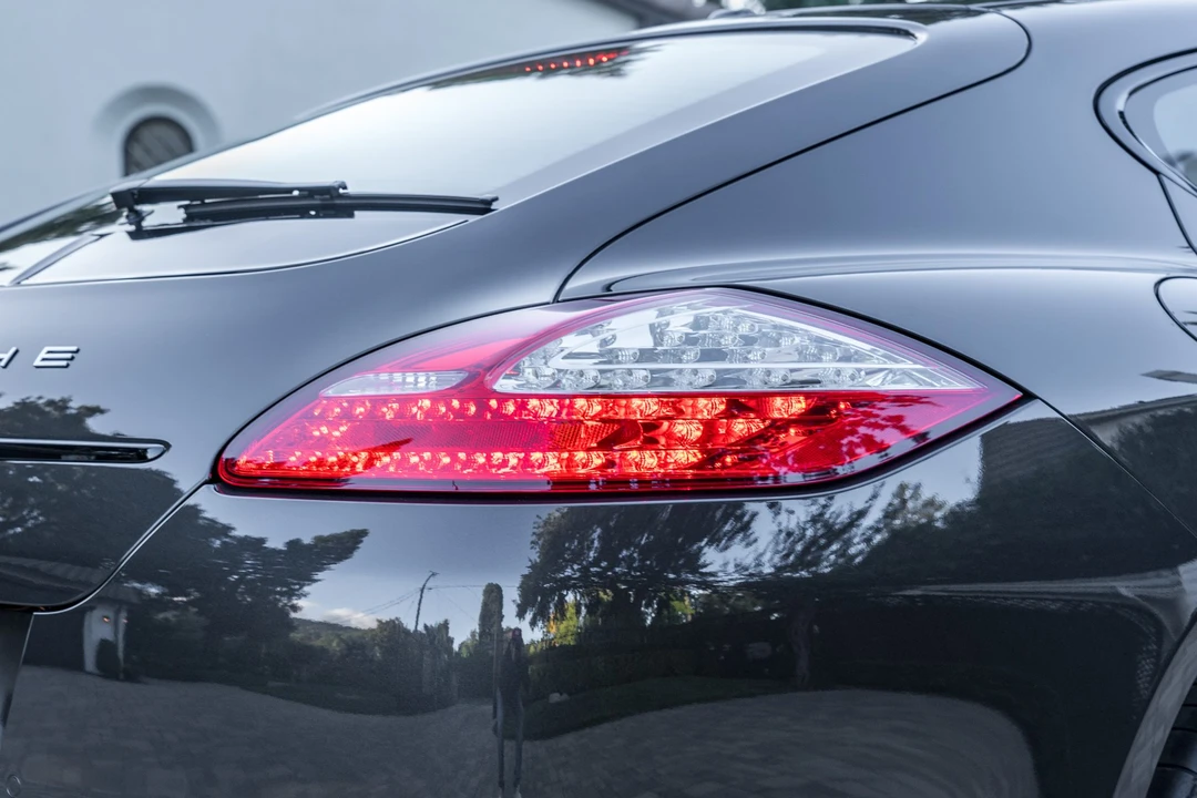 2013 Porsche 970 Panamera GTS - Image 23 of 31