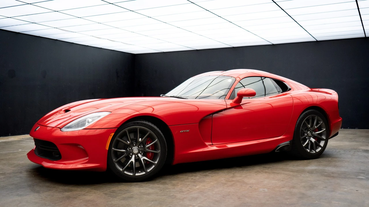 2013 Dodge Viper 5th Gen - Image 2 of 31