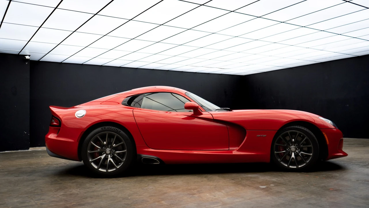 2013 Dodge Viper 5th Gen - Image 15 of 31