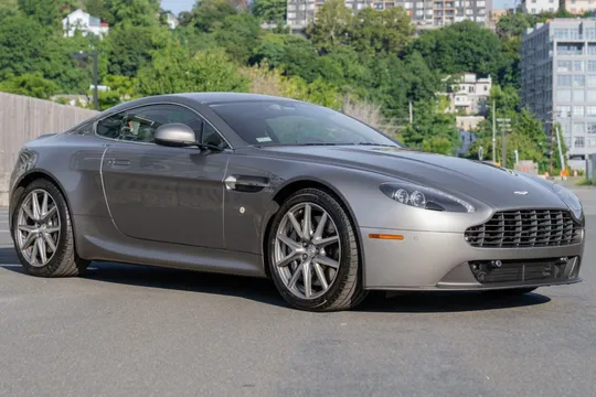 2014 Aston Martin V8 Vantage Coupe