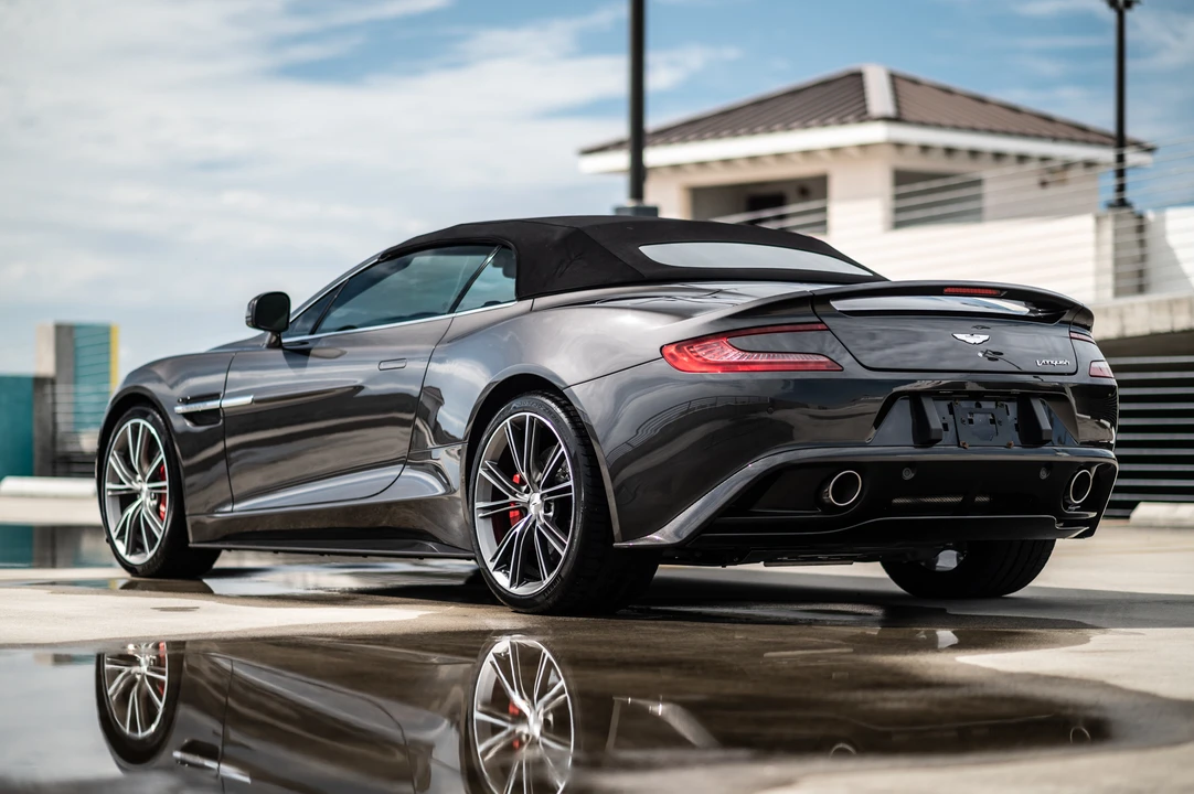 2014 Aston Martin Vanquish 2nd Gen - Image 16 of 31