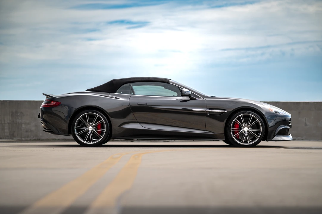 2014 Aston Martin Vanquish 2nd Gen - Image 10 of 31