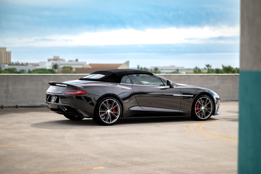 2014 Aston Martin Vanquish 2nd Gen - Image 11 of 31