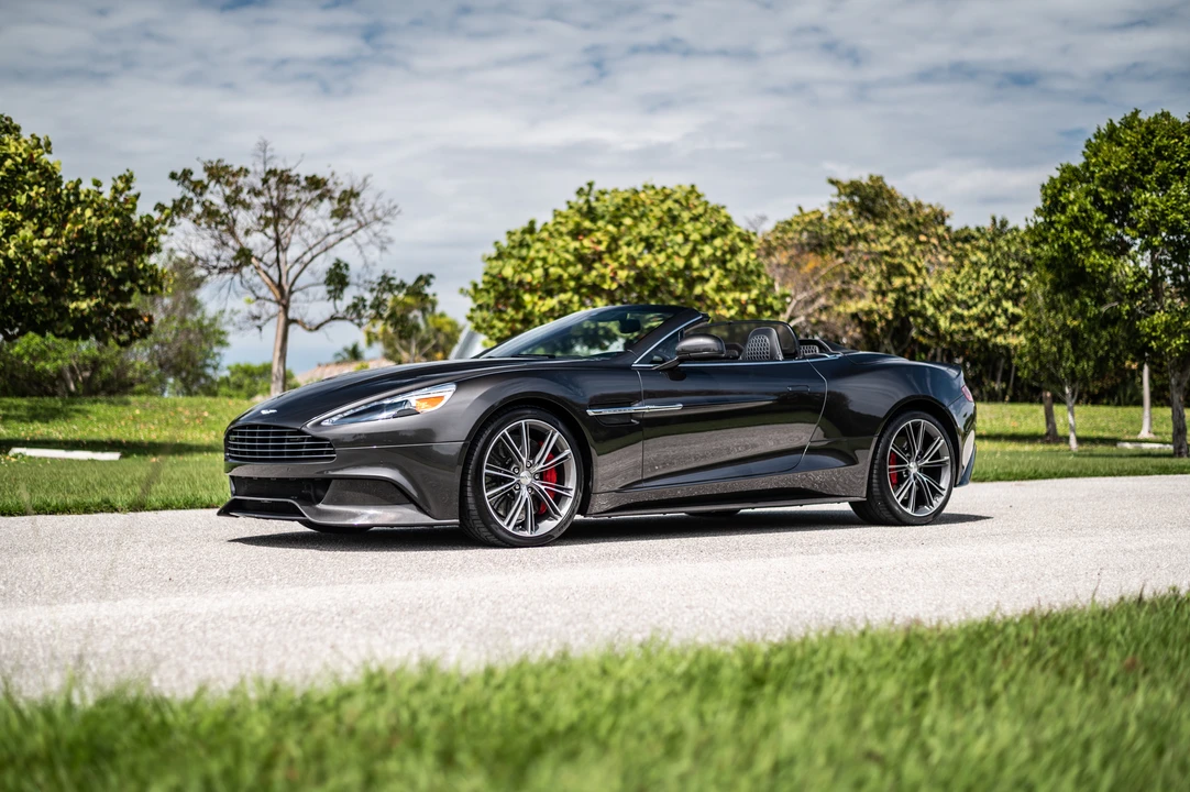 2014 Aston Martin Vanquish 2nd Gen - Image 19 of 31