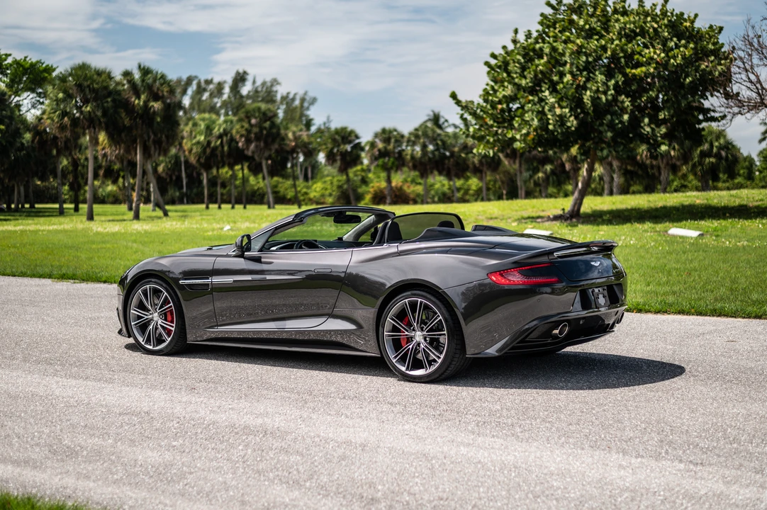 2014 Aston Martin Vanquish 2nd Gen - Image 30 of 31