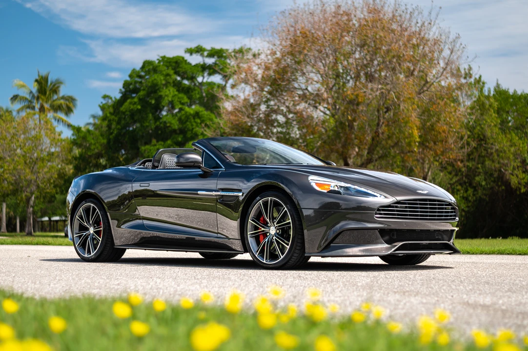 2014 Aston Martin Vanquish 2nd Gen - Image 24 of 31