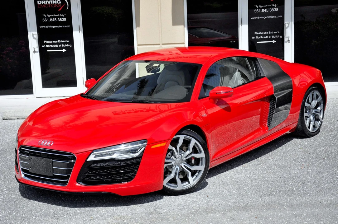 2014 Audi 42 R8 - Image 2 of 31