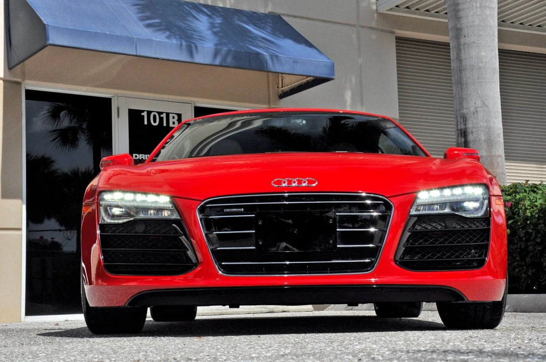 2014 Audi 42 R8 - Image 10 of 31