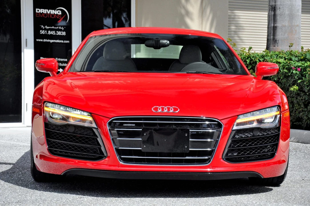 2014 Audi 42 R8 - Image 9 of 31