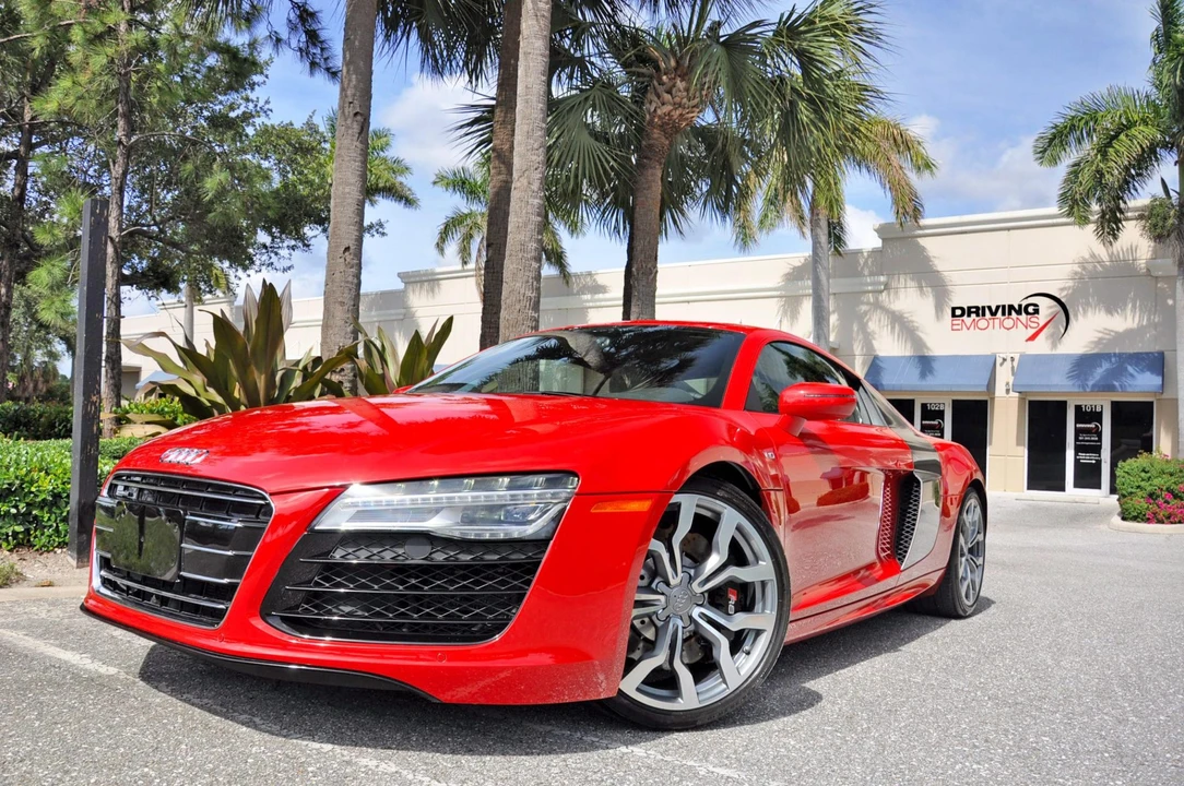 2014 Audi 42 R8 - Image 7 of 31