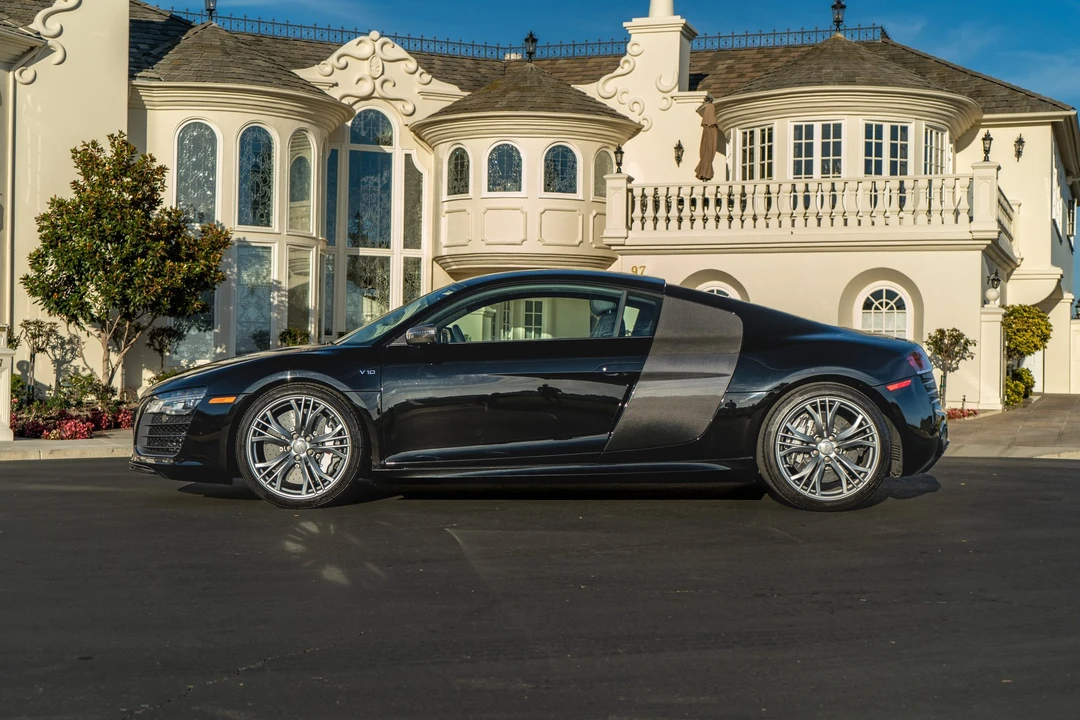 2014 Audi 42 R8 - Image 2 of 31