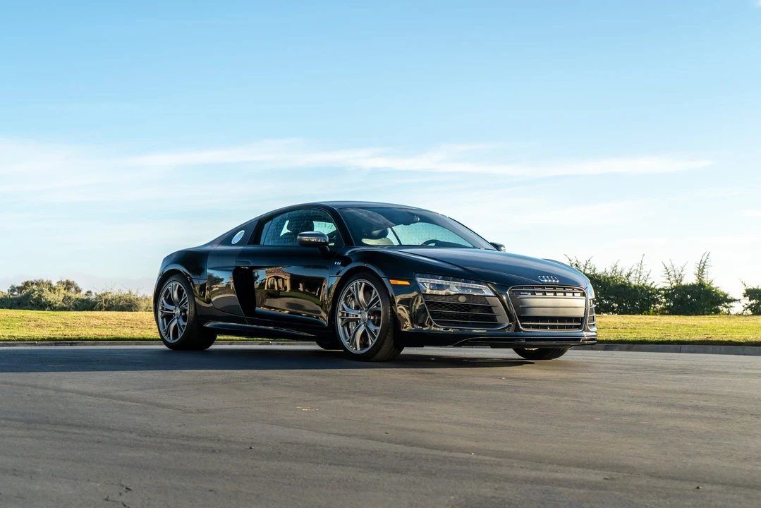 2014 Audi 42 R8 - Image 7 of 31