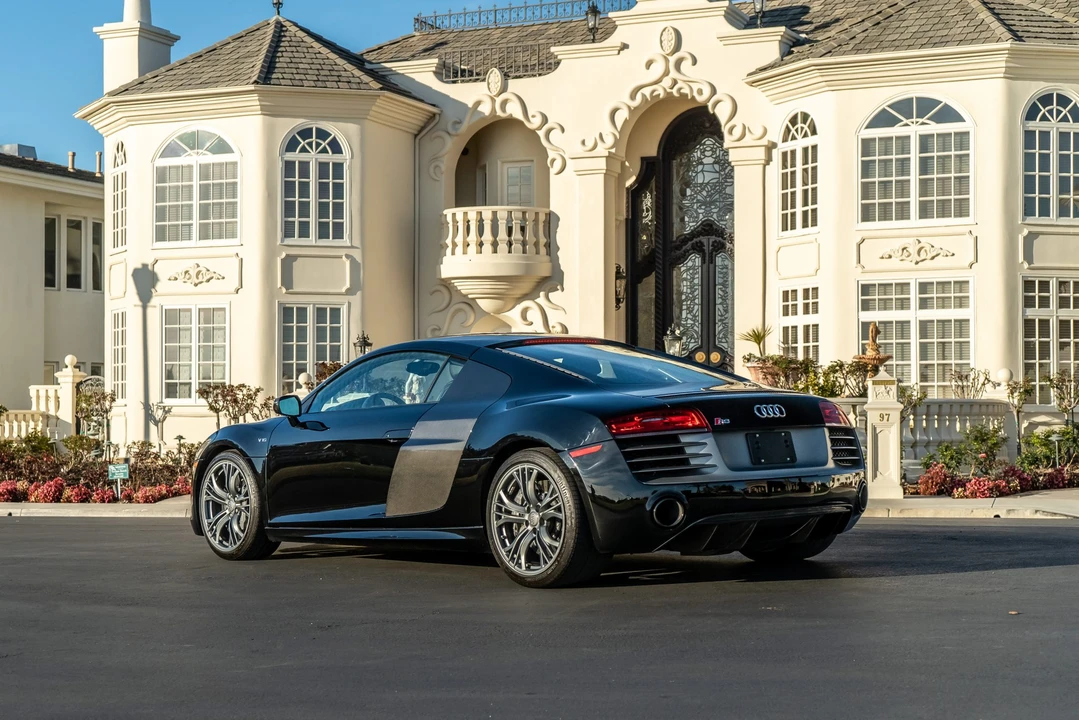 2014 Audi 42 R8 - Image 10 of 31