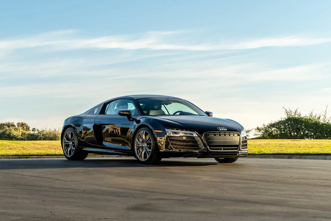 2014 Audi 42 R8 - Image 12 of 31