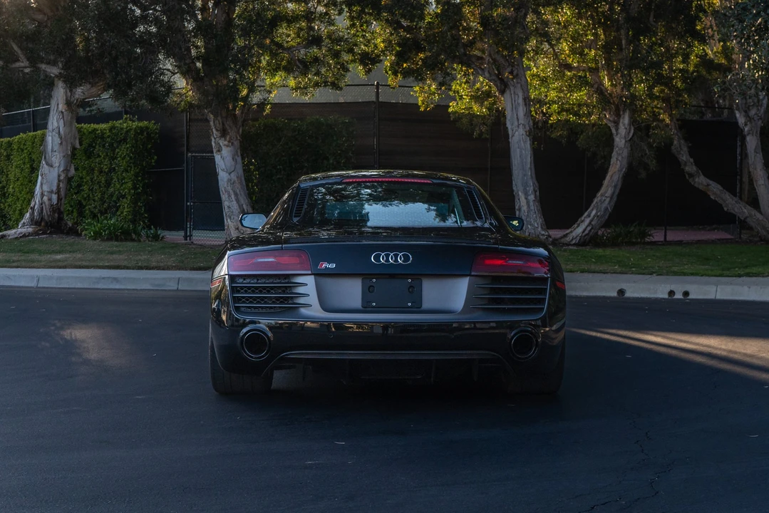 2014 Audi 42 R8 - Image 16 of 31