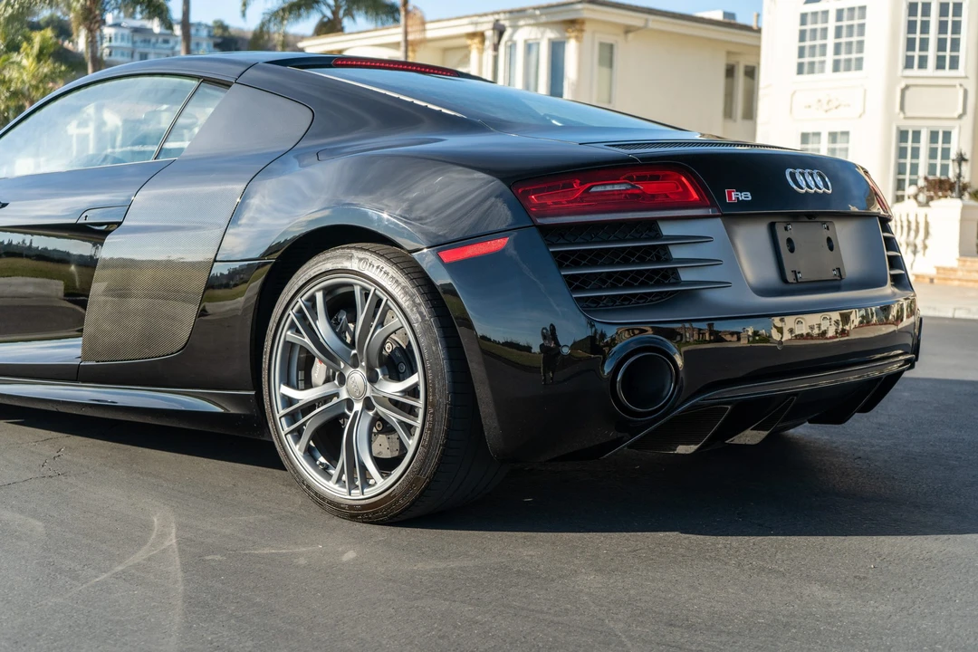 2014 Audi 42 R8 - Image 24 of 31