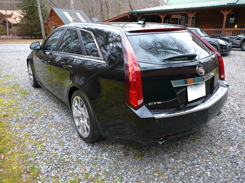 2014 Cadillac CTS-V 2nd Gen - Image 9 of 31