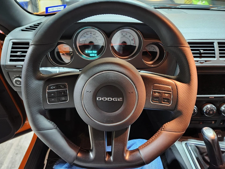 2014 Dodge Challenger 3rd Gen - Image 23 of 31
