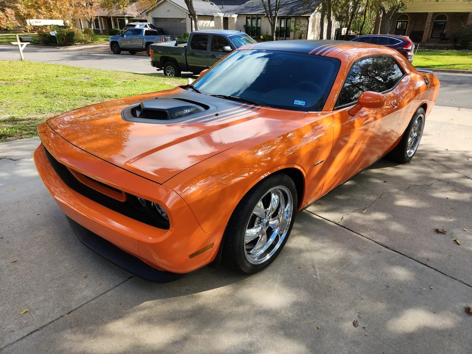 2014 Dodge Challenger 3rd Gen - Image 2 of 31