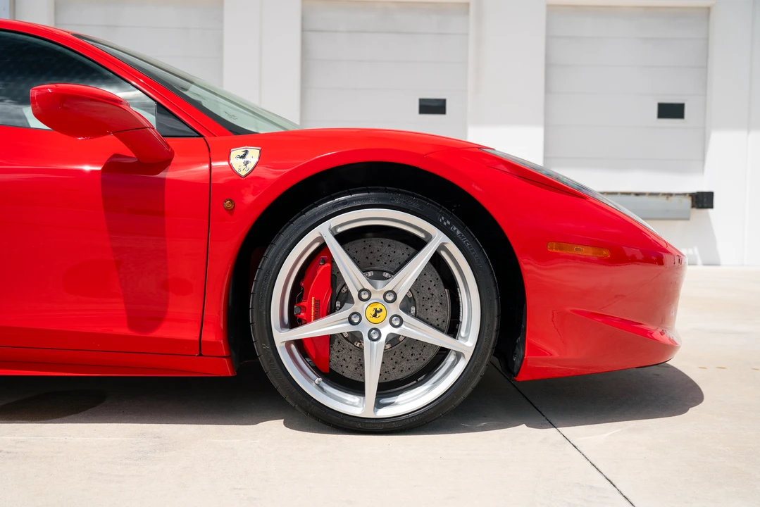2014 Ferrari 458 Italia - Image 26 of 31