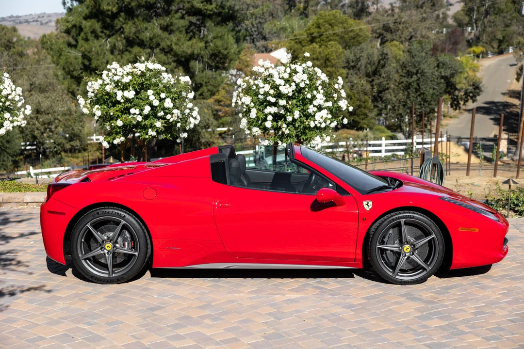 2014 Ferrari 458 Spider - Image 17 of 31